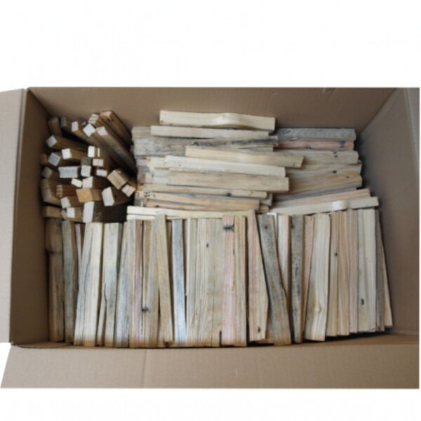 Anzündholz 30 kg aus Fichte & Tanne Anfeuerholz//Brennholz/Kaminholz im Karton